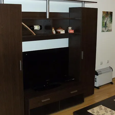 3 Mountains בנסקו