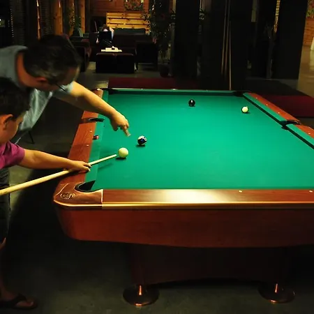 3 Mountains 3* בנסקו