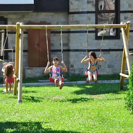 3 Mountains فندق 3*