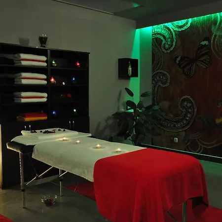 3 Mountains فندق بانسكو